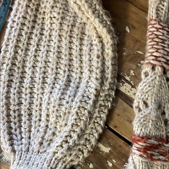 Freshman Cream and Brown V-Neck Sweater with Textured Knit - Picture 4 of 9